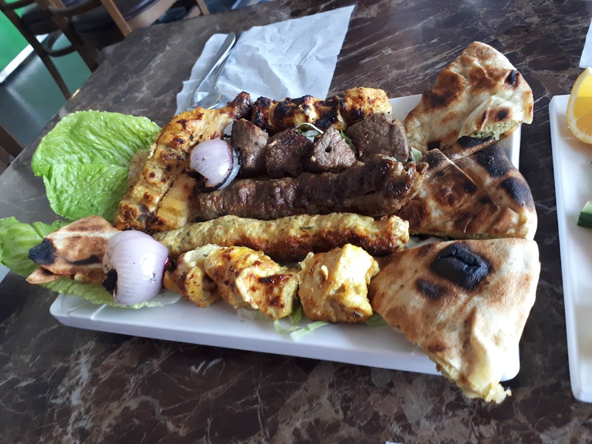 SAFARI Restaurant & Cafeteria - Photo 8