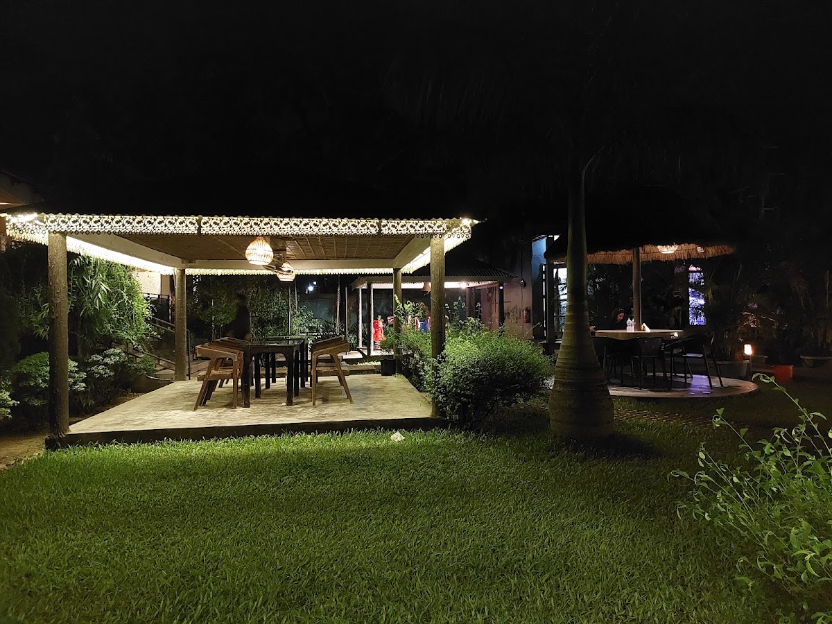 Inayah's Cafe & Restaurant - Photo 9