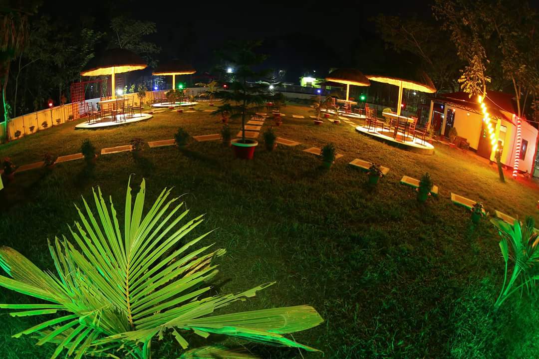Inayah's Cafe & Restaurant - Photo 4