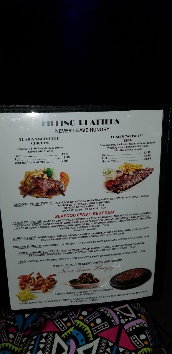 Southern Flair Pub House - Photo 8