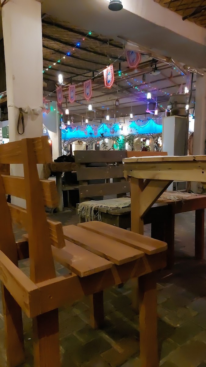 Plaza Restaurant - Photo 6