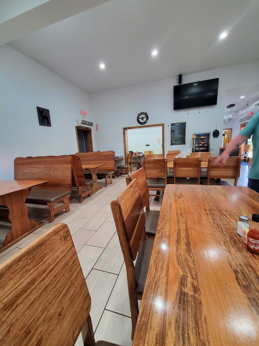 Beehive Cafe