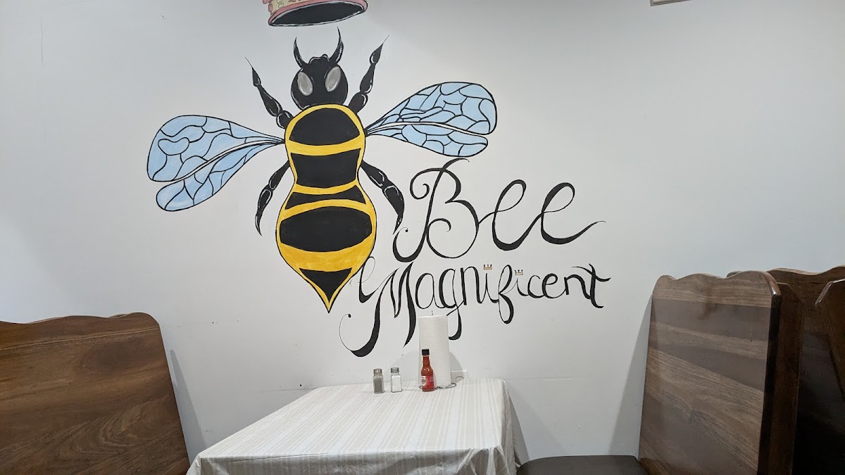 Beehive Cafe - Photo 2