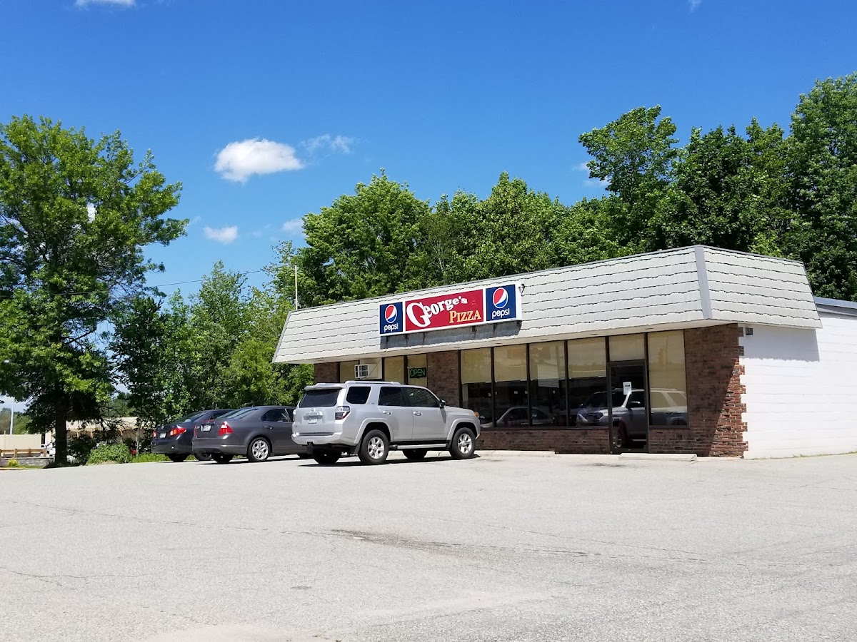 George's Pizza Auburn - Photo 9