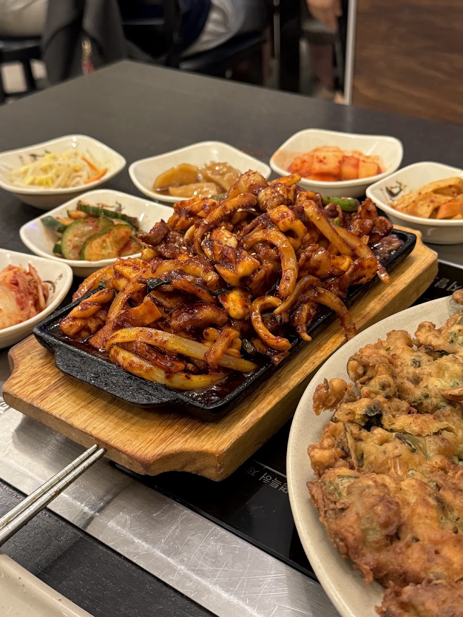 Jin Dal Lae Korean Restaurant - Photo 9
