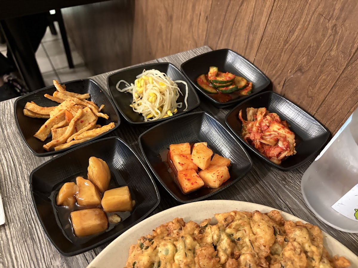 Jin Dal Lae Korean Restaurant - Photo 5