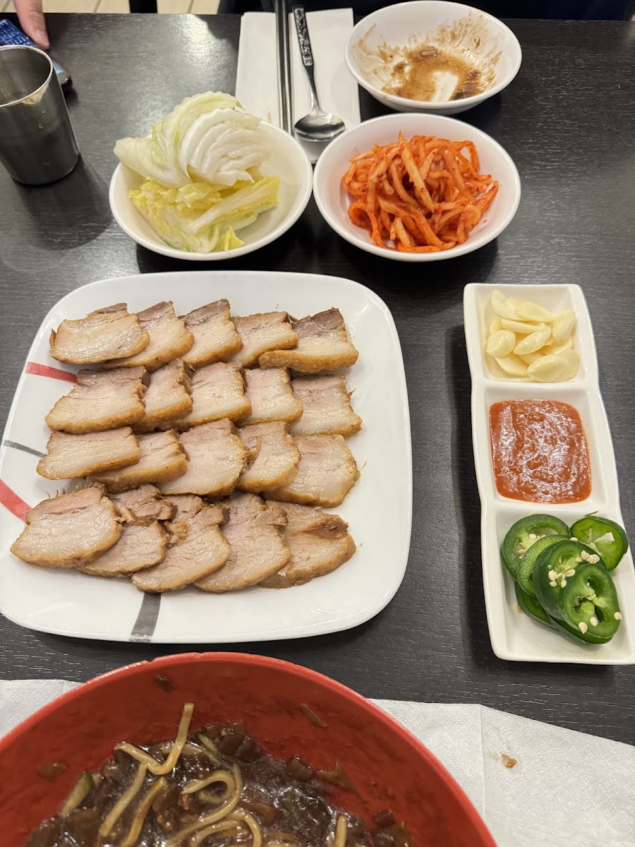 Jin Dal Lae Korean Restaurant - Photo 7