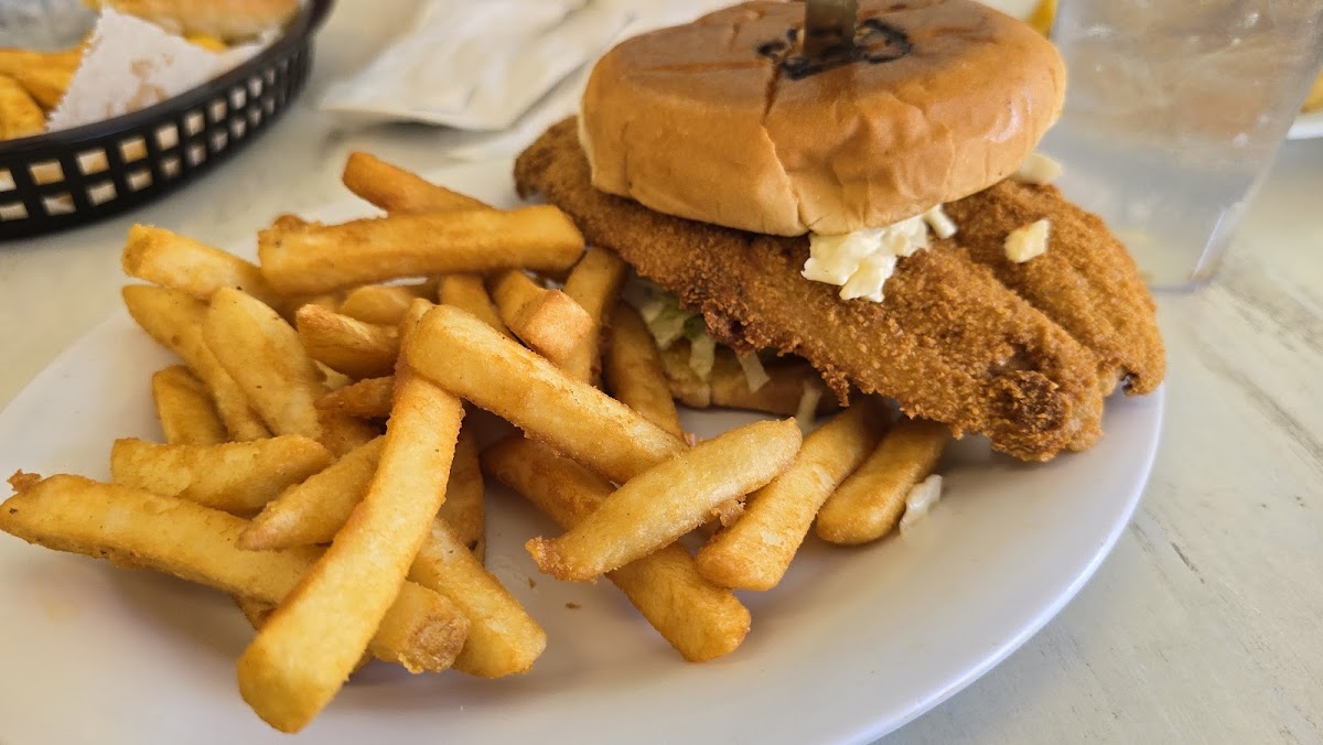 Seahorse Grill - Photo 2