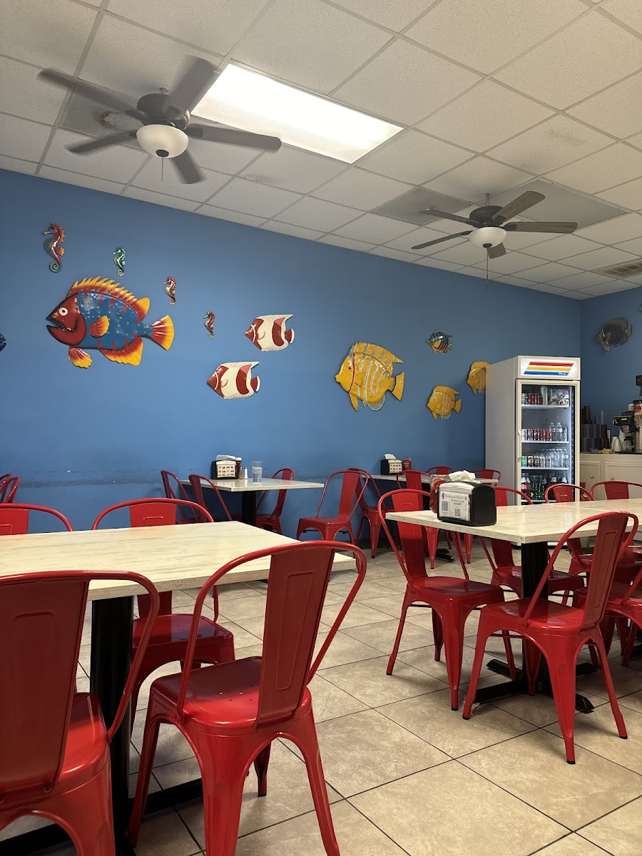 Seahorse Grill - Photo 3