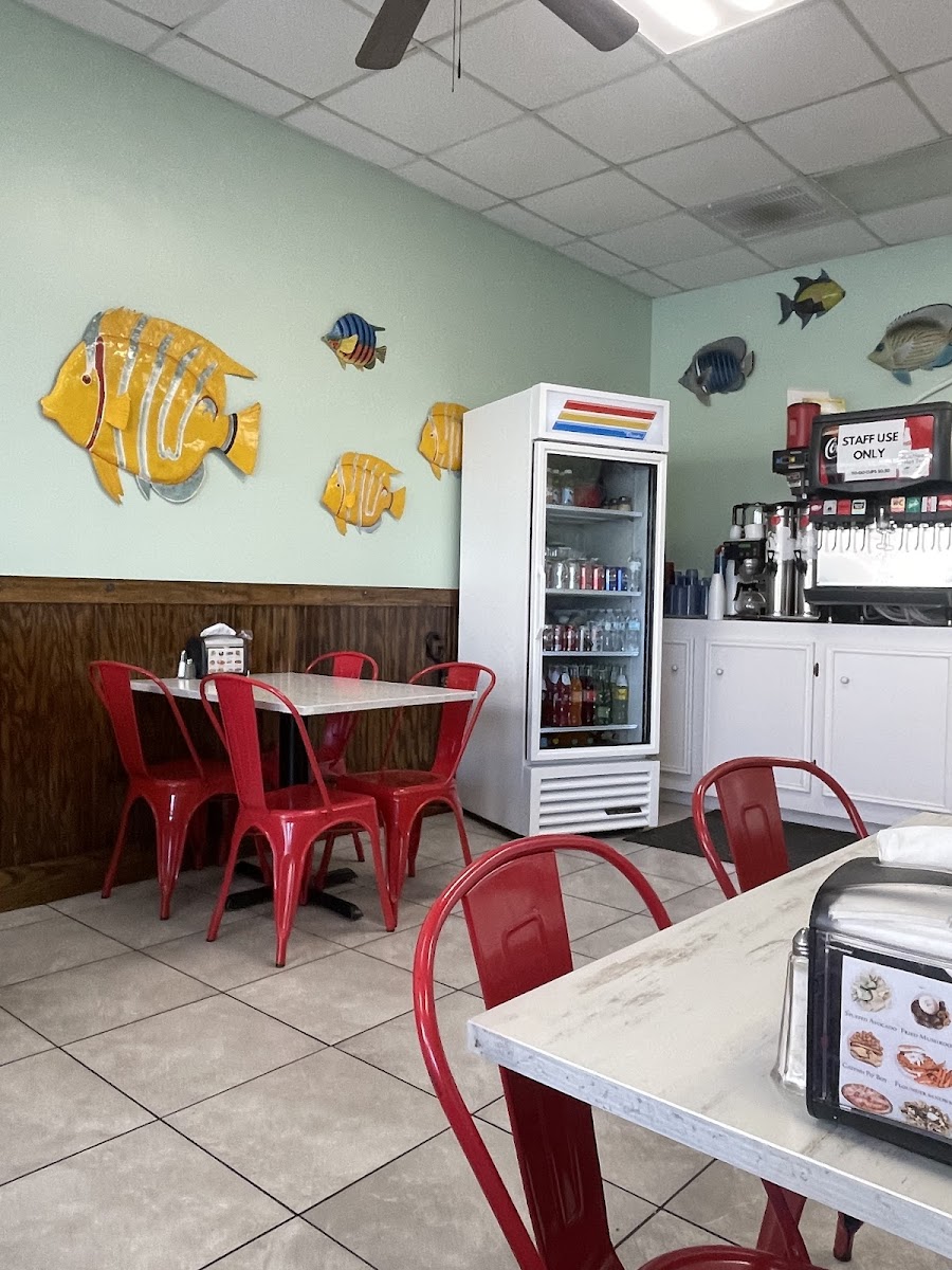 Seahorse Grill - Photo 4