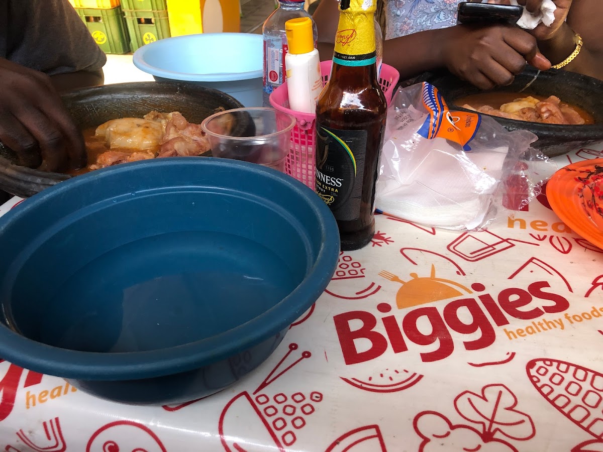 Sun City Joint Restaurant, TEMA - Photo 3
