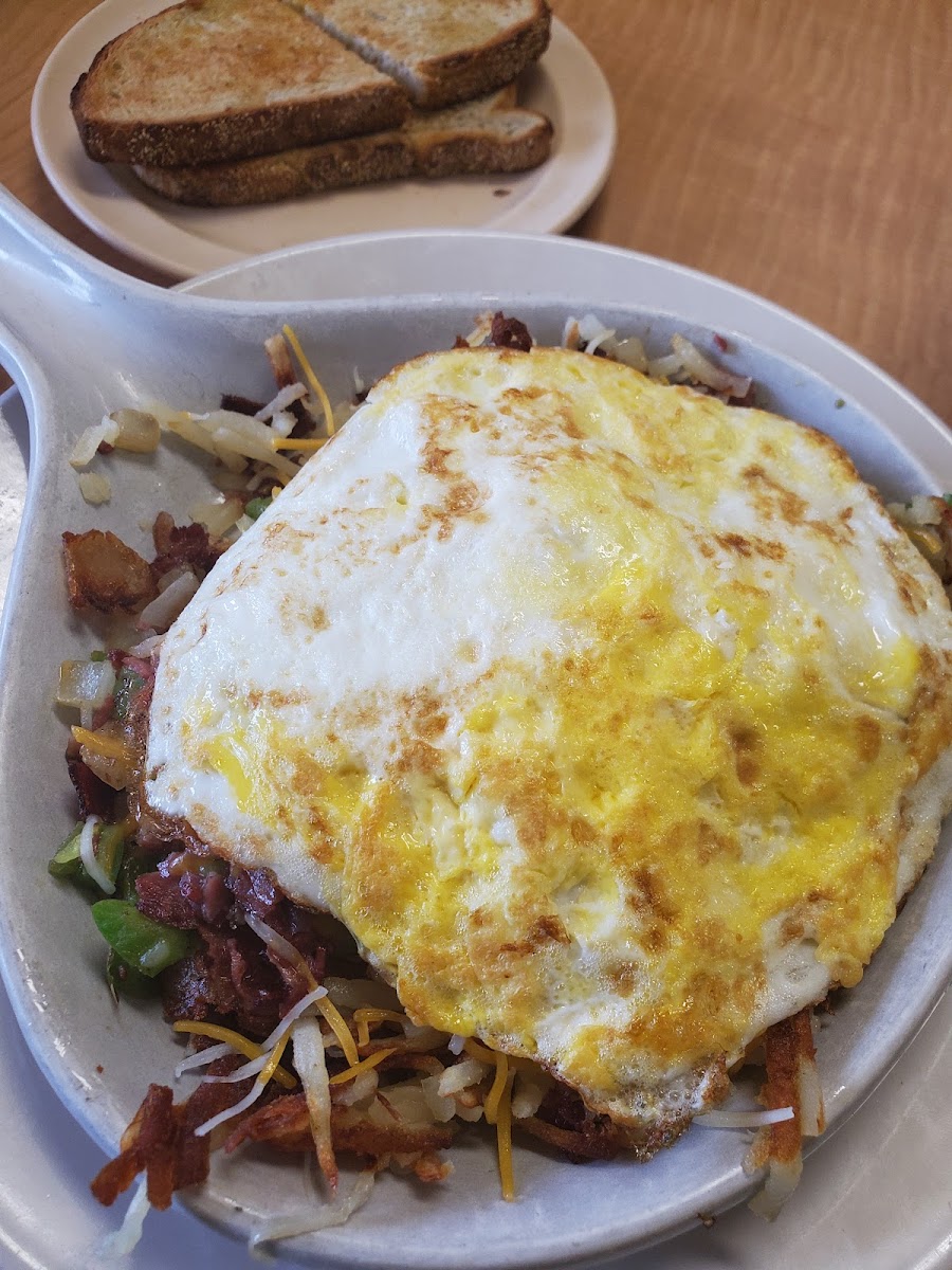 American Table Family Restaurant - Photo 9