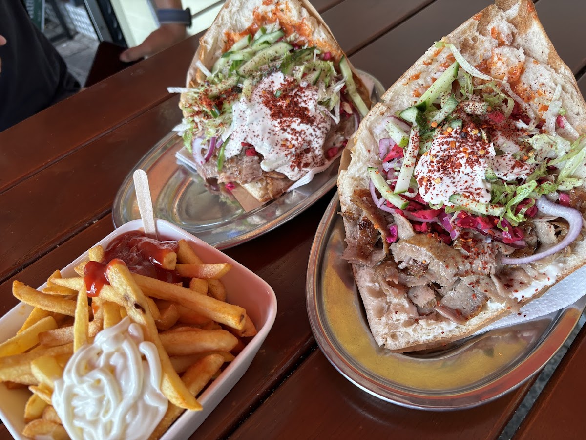 ALIBABA BISTRO - Photo 5