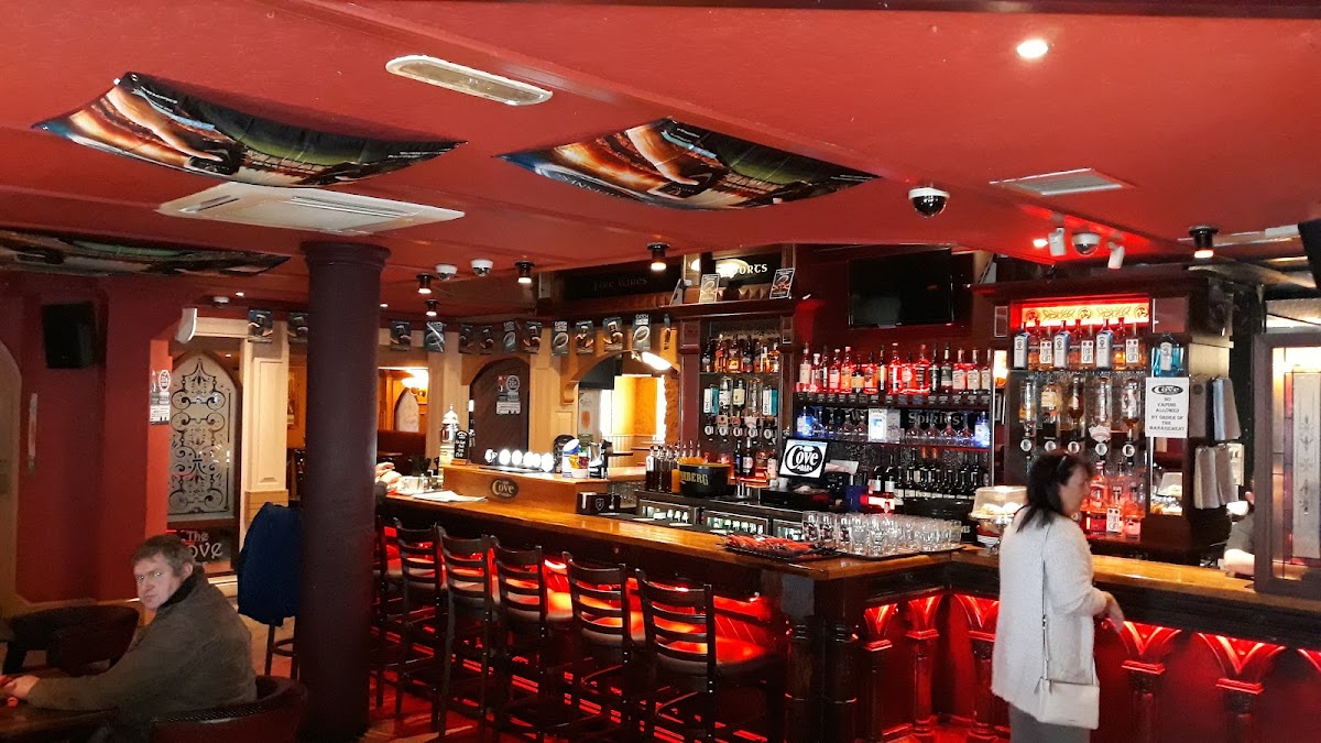 The Cove Bar - Photo 4