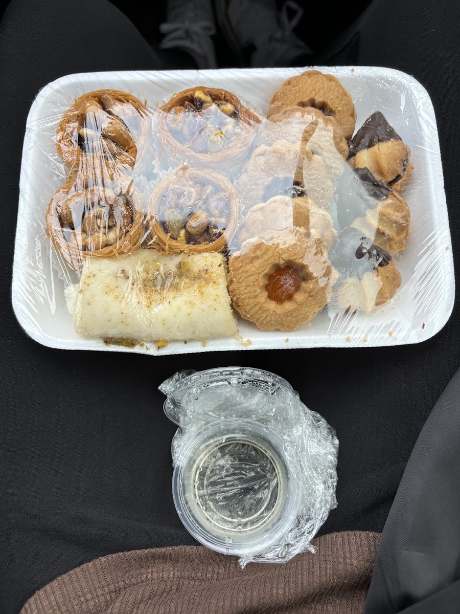 Yasmeen Bakery Windsor - Photo 9