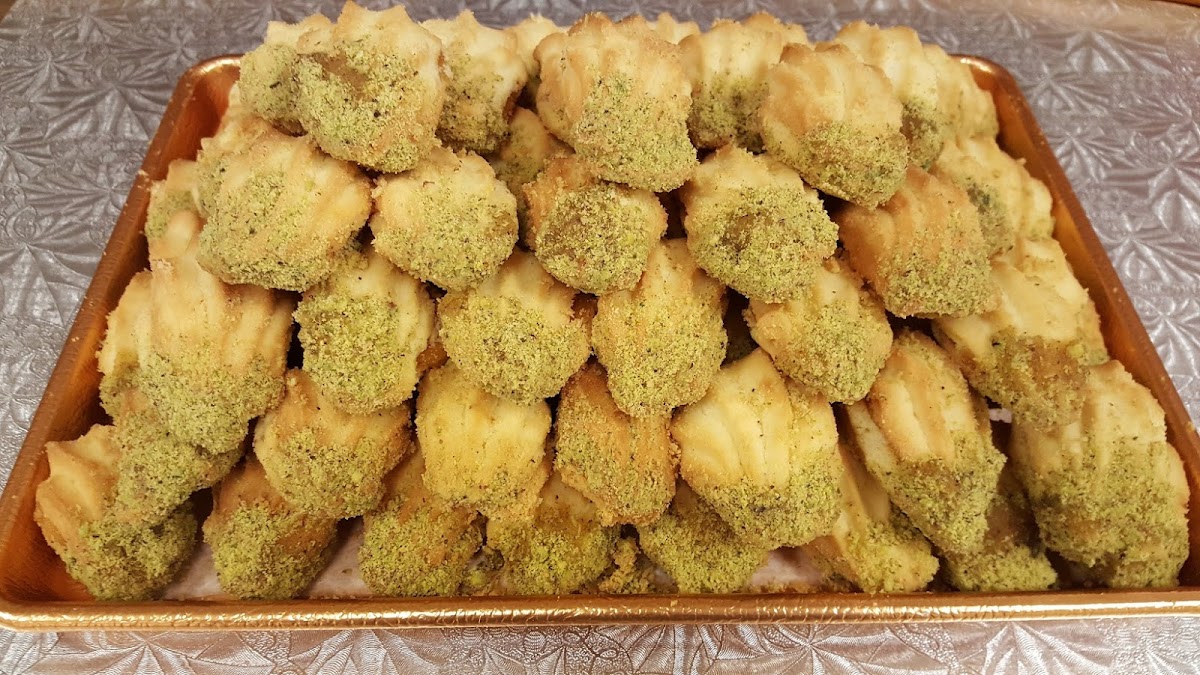 Yasmeen Bakery Windsor - Photo 1