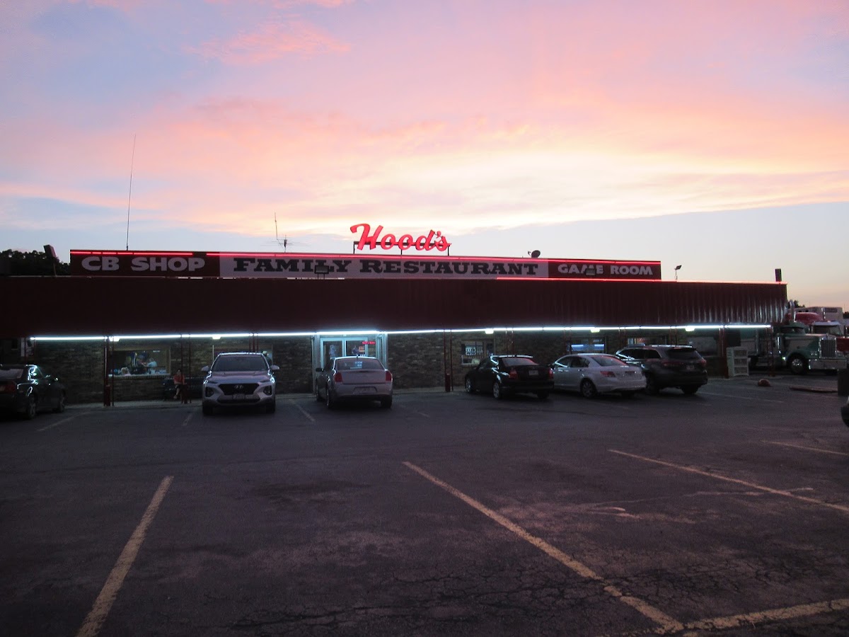 Hoods Family Restaurant - Photo 2