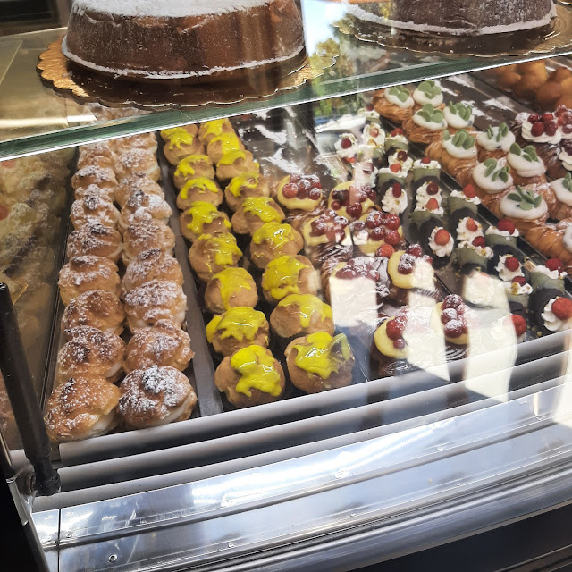 Cannoli Siciliani E Cassata Siciliana