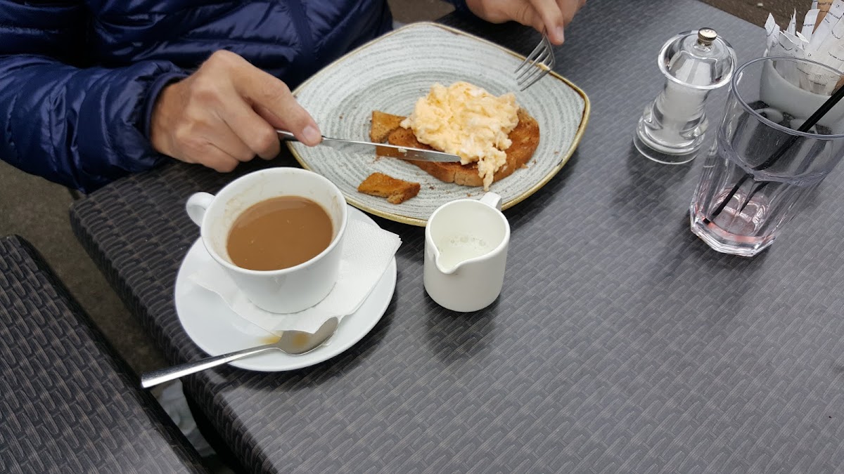 Village Cafe - Photo 9