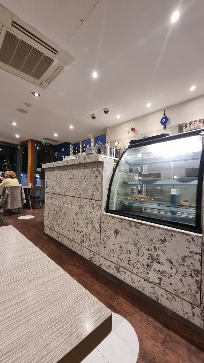 Village Cafe - Photo 2