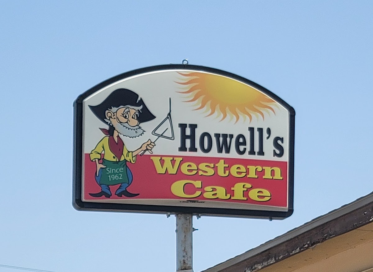 Howell's Western Cafe - Photo 2