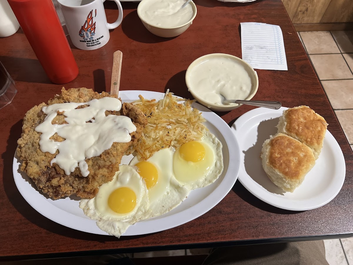 Howell's Western Cafe - Photo 5