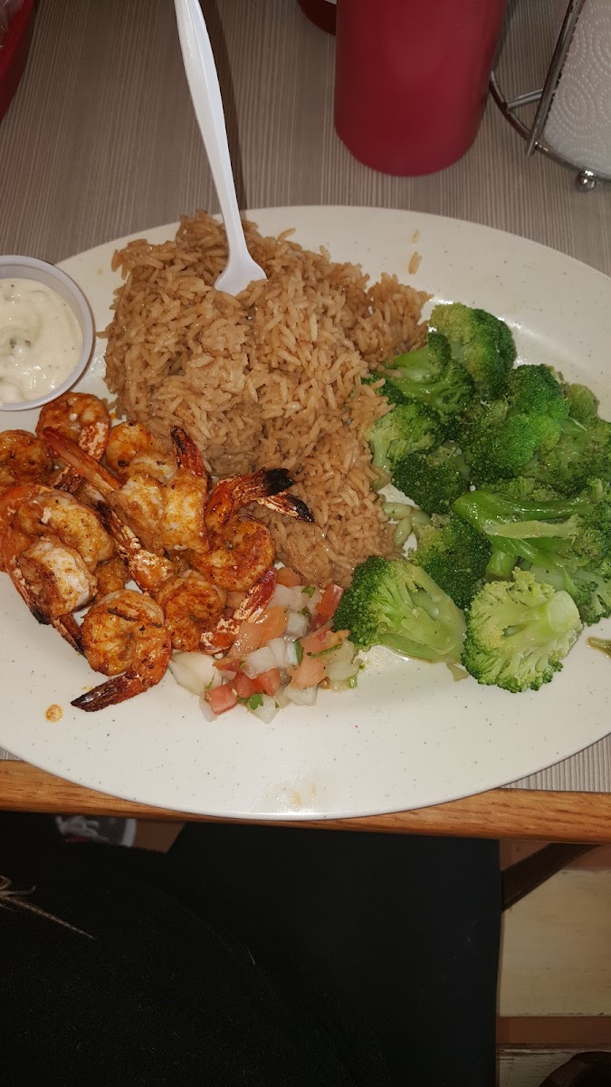 Capitan Seafood Kitchen - Photo 5