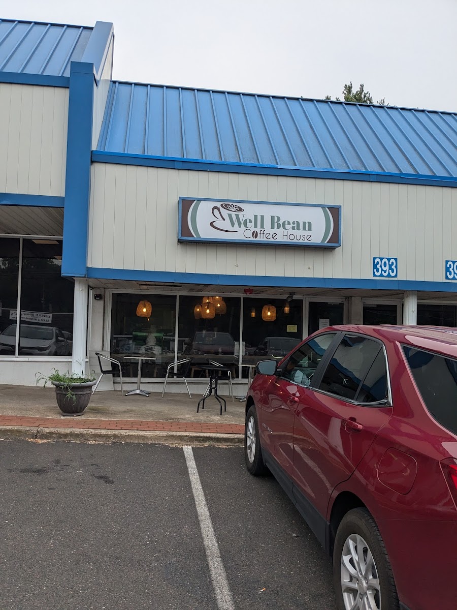 Well Bean Coffee House - Photo 3