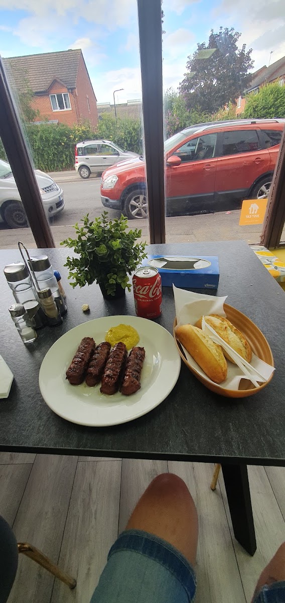 Romanian Food & Shawarma - Photo 5