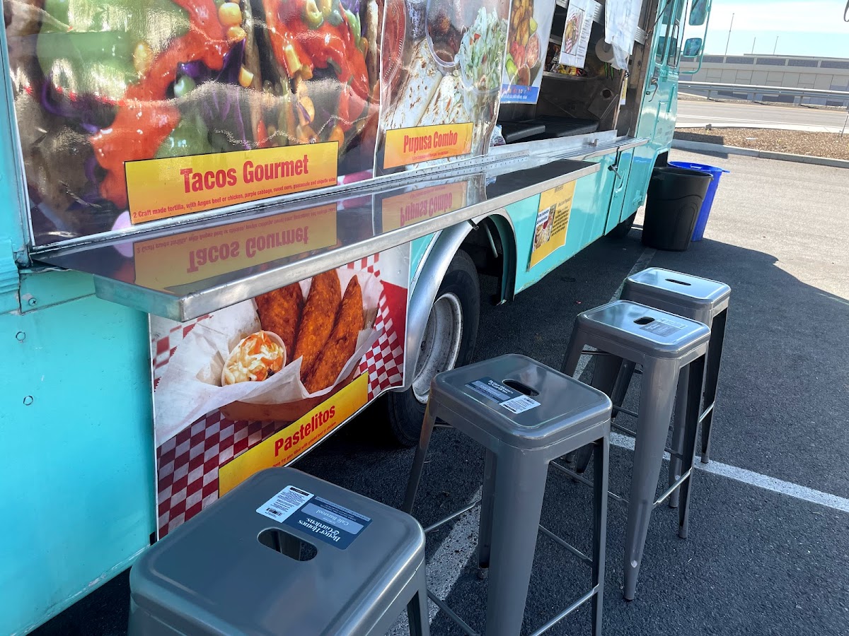 Pupusas on Wheels
