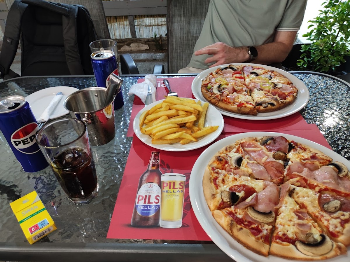 Restaurant Nikolas Grill - Photo 6