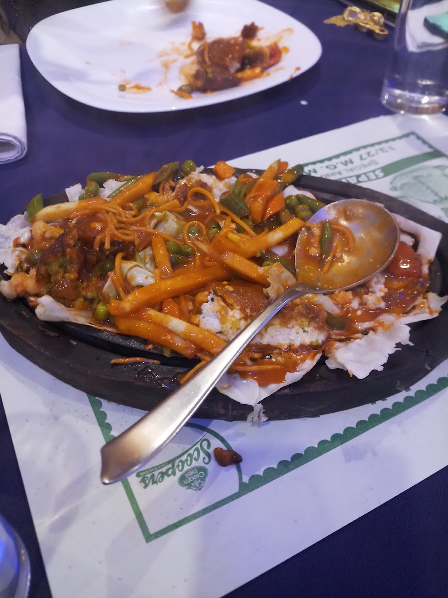 Jade Garden Restaurant - Photo 9