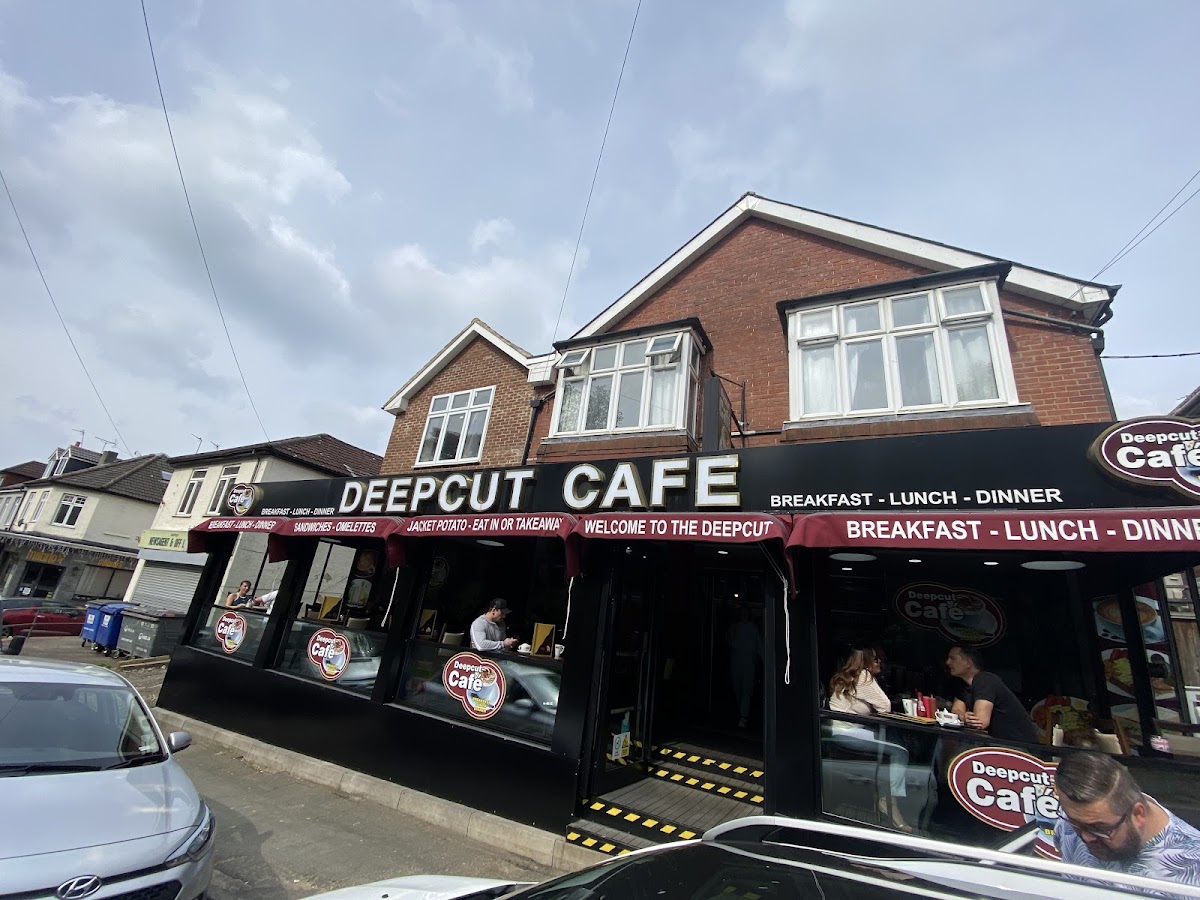 Deepcut Cafe - Photo 6