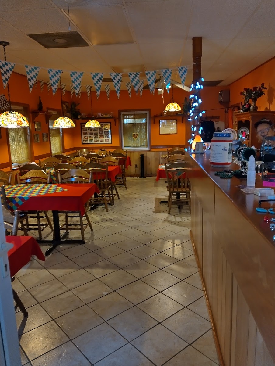 Zur Autobahn Restaurant - Photo 8