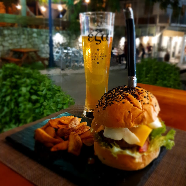Pueblo Burger