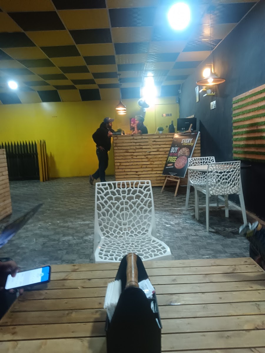 Relish Grill - Photo 5