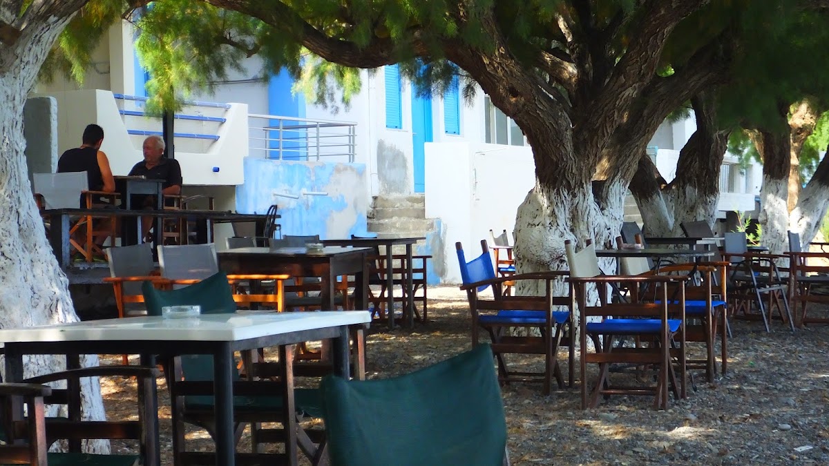 Marinela Dining by the Sea