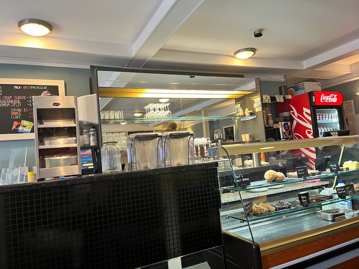 The Caledonian Cafe - Photo 7