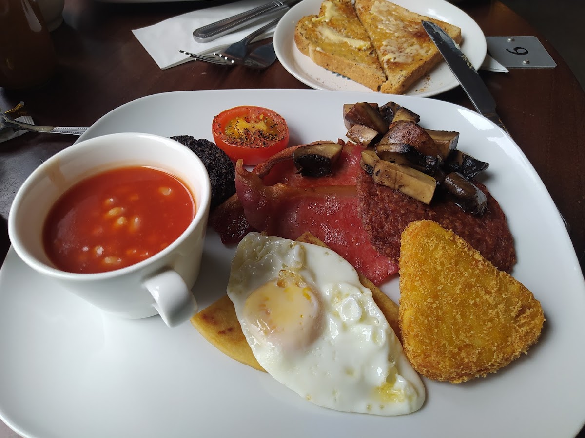 The Caledonian Cafe - Photo 8