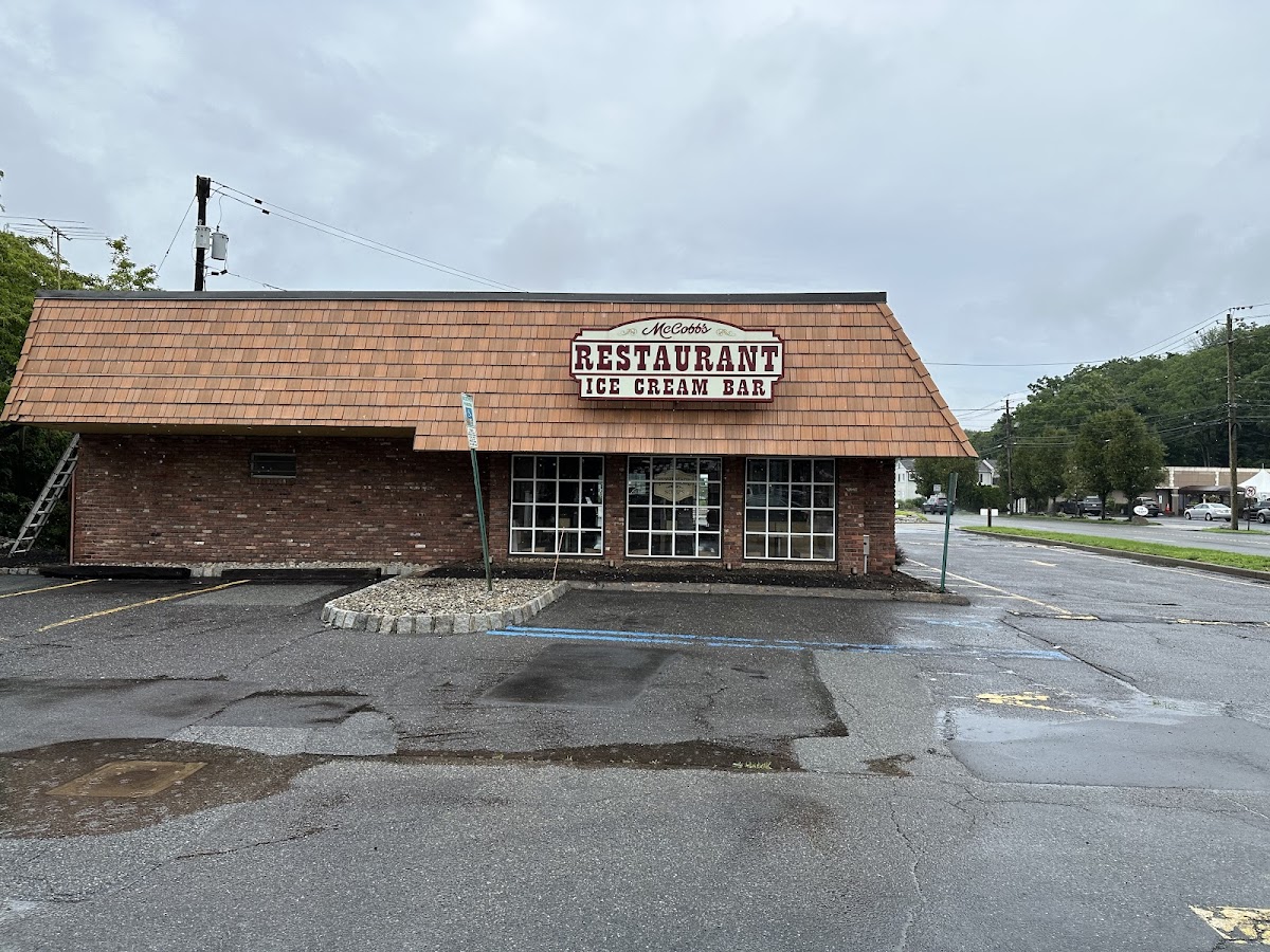 McCobb's Restaurant & Gelotti Ice Cream Bar - Photo 2