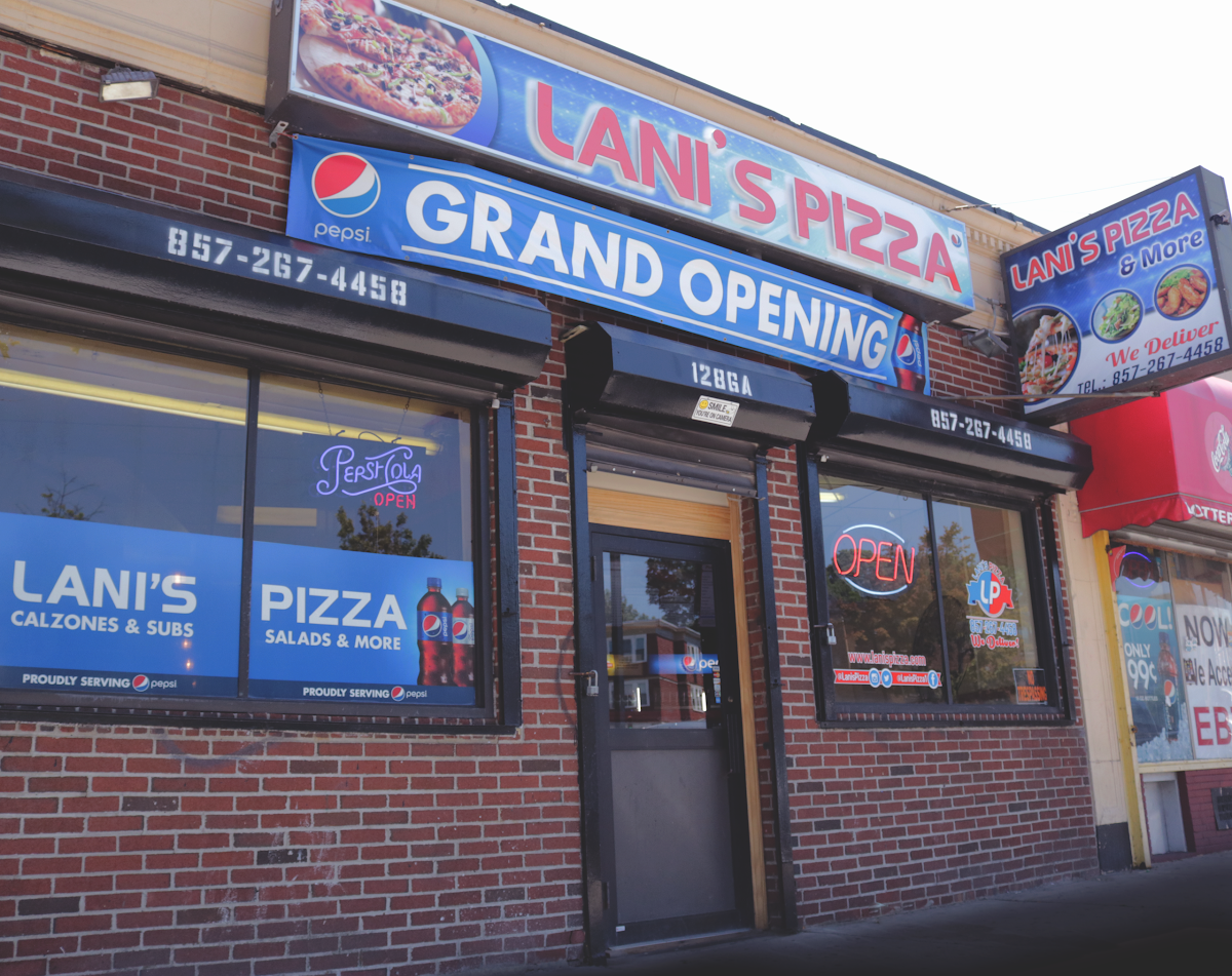 Lani's Pizza - Photo 8