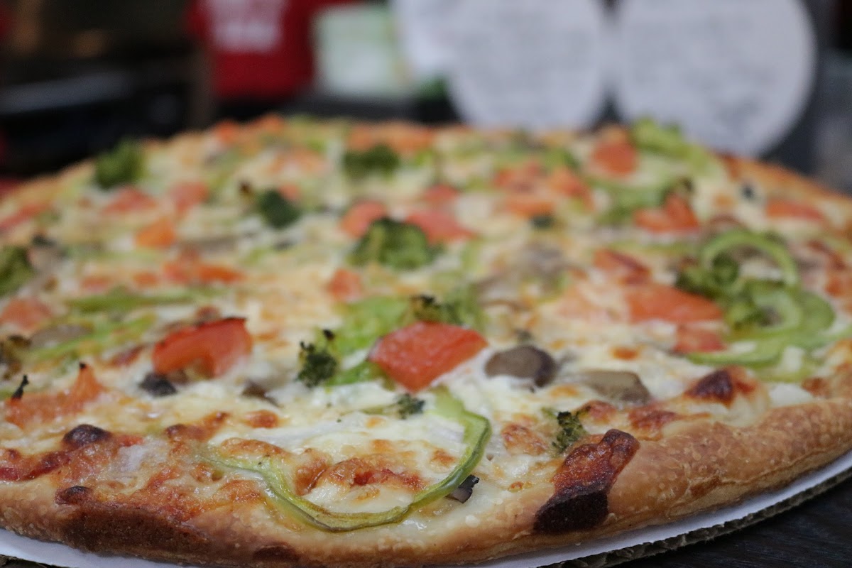 Lani's Pizza - Photo 1