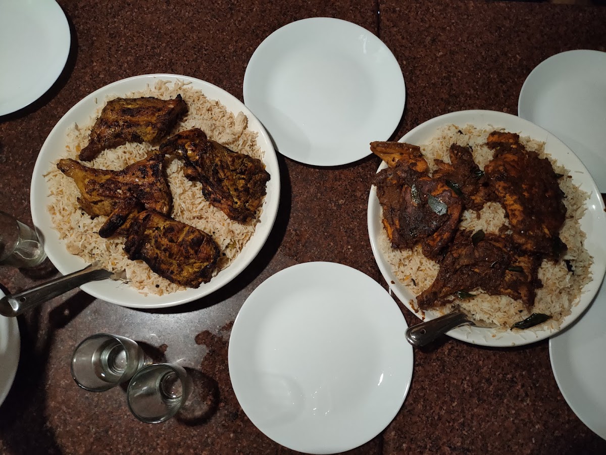 Broast Restaurant - Photo 7