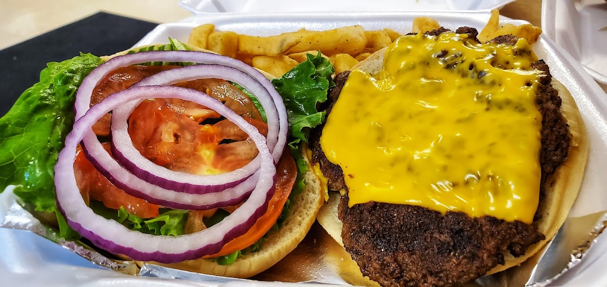 Ye Paul's Soul Bodega & Grill - Photo 6
