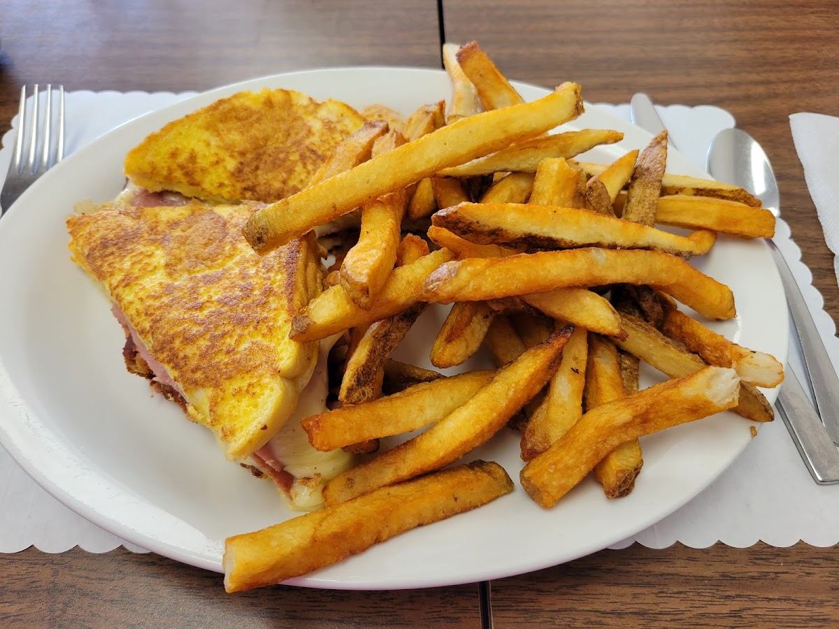 Jean's Family Restaurant - Photo 2