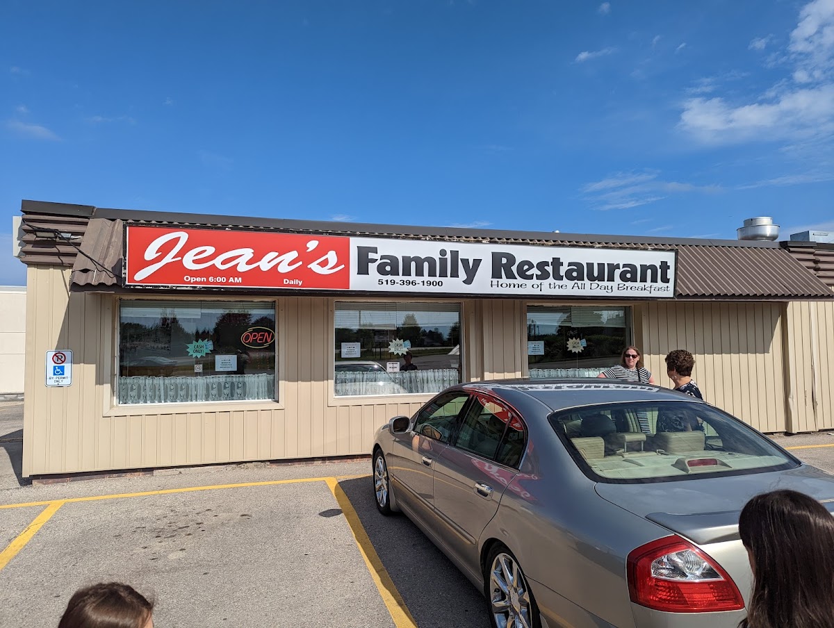 Jean's Family Restaurant - Photo 7