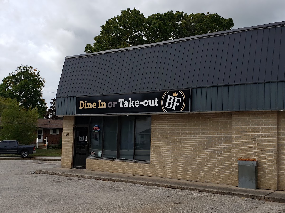 Barking Forest Eatery and Pub - Photo 2