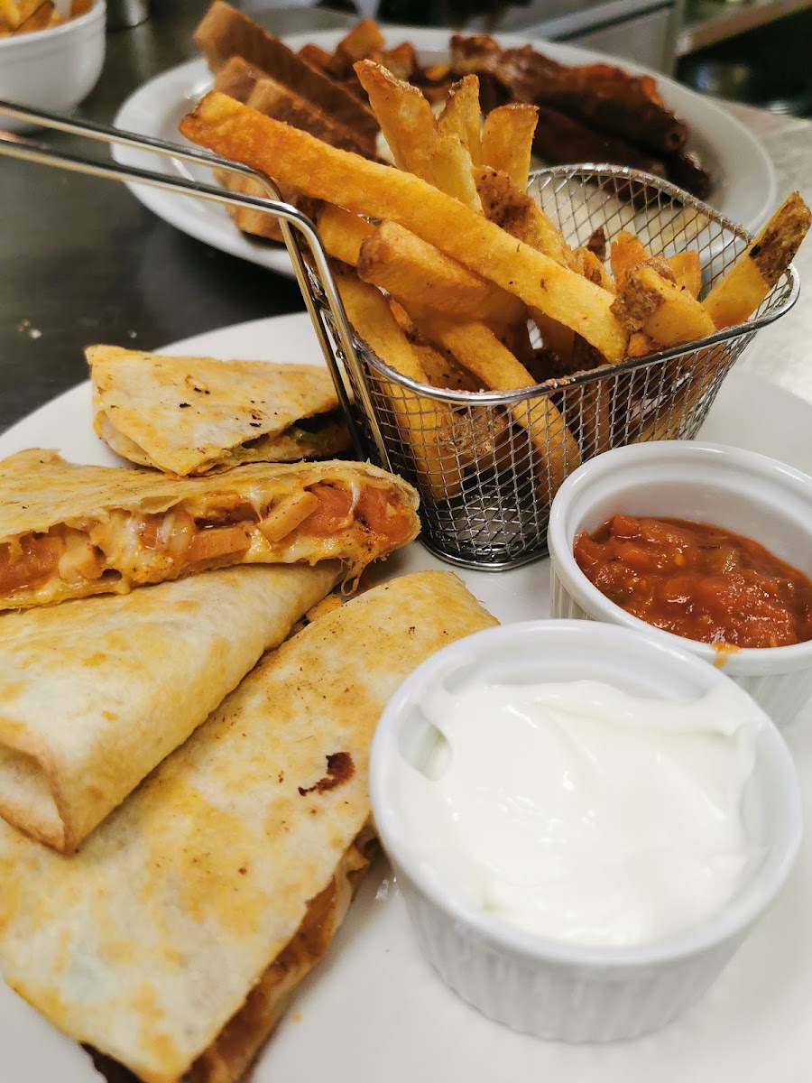 Barking Forest Eatery and Pub - Photo 4