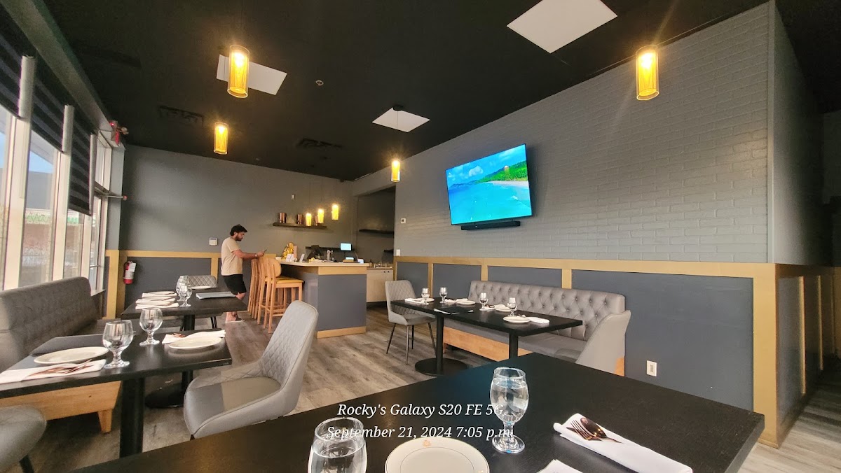 Riyasat Indian Restaurant & Bar - Vaughan - Photo 3