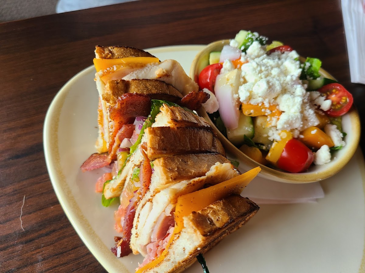 Audrey's Kitchen & Wyatt's Lounge - Photo 5